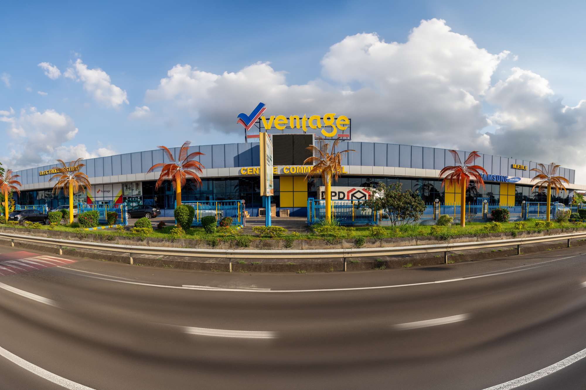 2a_VENTAGE_HOME_CentreCommercial