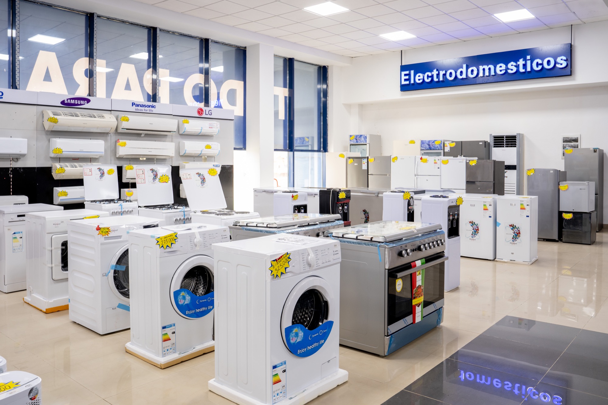 3c_Ventage_Sala-Ela_Nguema_06504